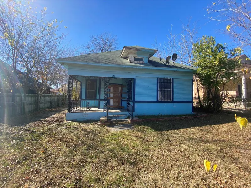 1511 Harrington Avenue, Fort Worth, TX 76164