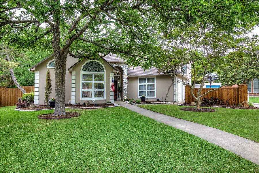 2517 Chantilly Court, Heath, TX 75032