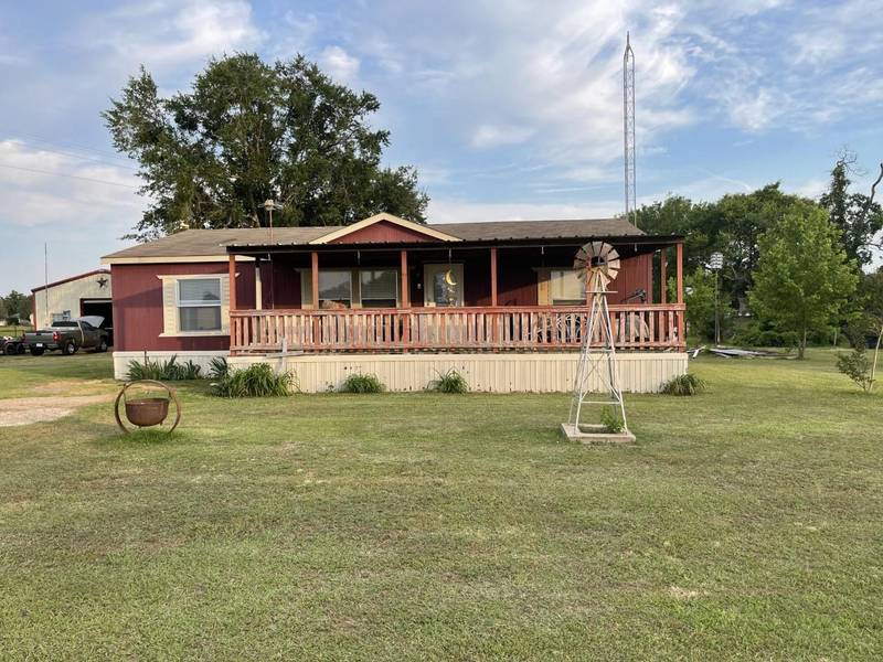 3833 Fm 17, Grand Saline, TX 75140