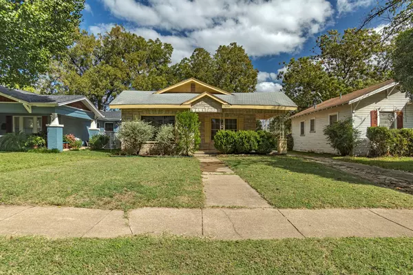 1608 Lincoln Avenue, Fort Worth, TX 76164