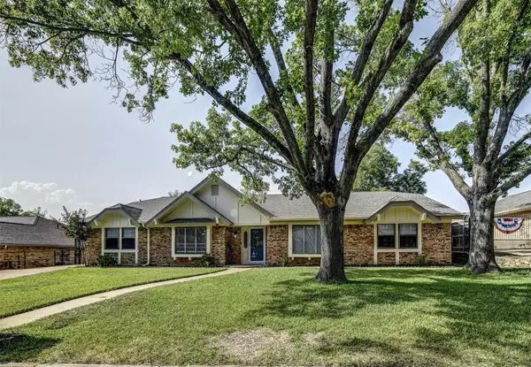 Arlington, TX 76013,4602 Weyhill Drive