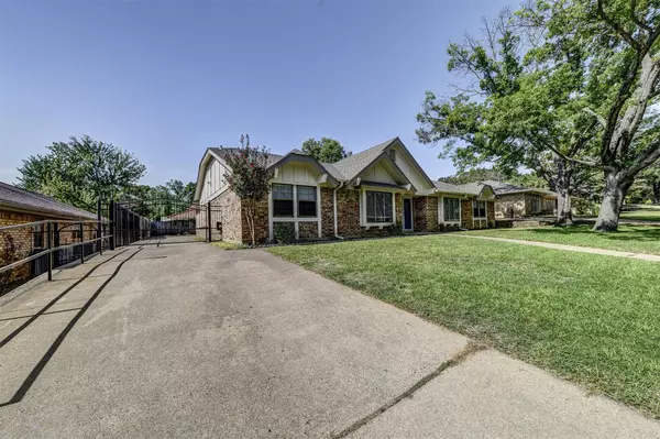 Arlington, TX 76013,4602 Weyhill Drive