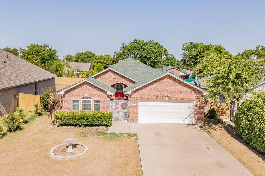 1726 Avenue D, Grand Prairie, TX 75051