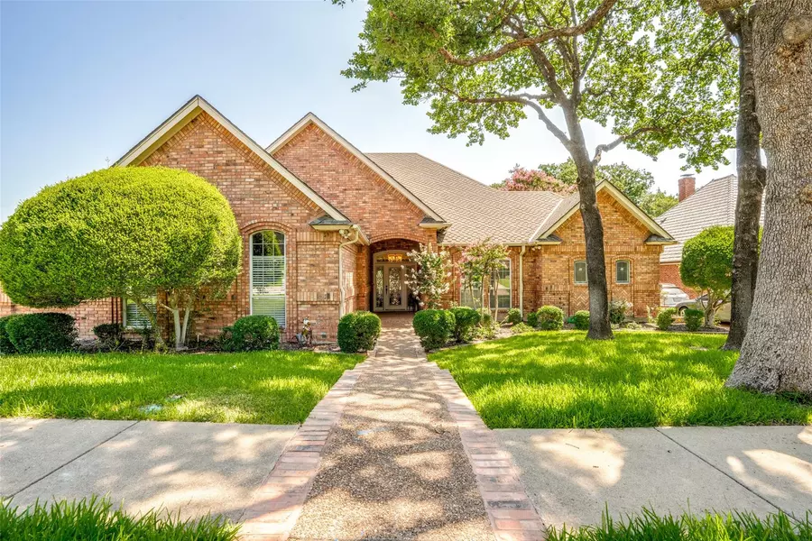 2907 Forestwood Drive, Arlington, TX 76006