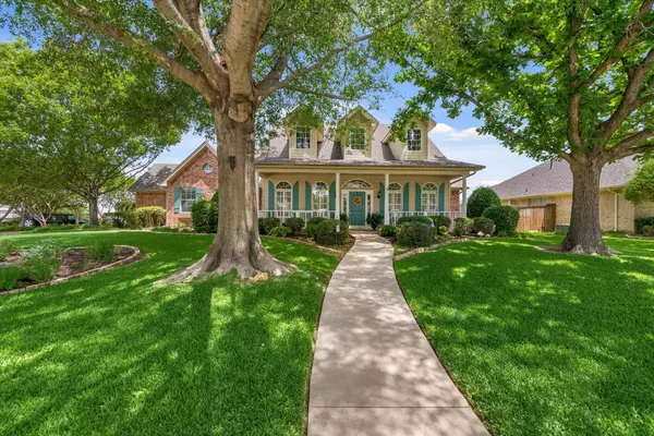 202 W Greenbriar Lane, Colleyville, TX 76034