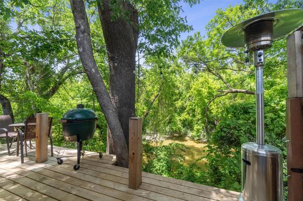 5650 Cedar Creek Drive, Benbrook, TX 76109