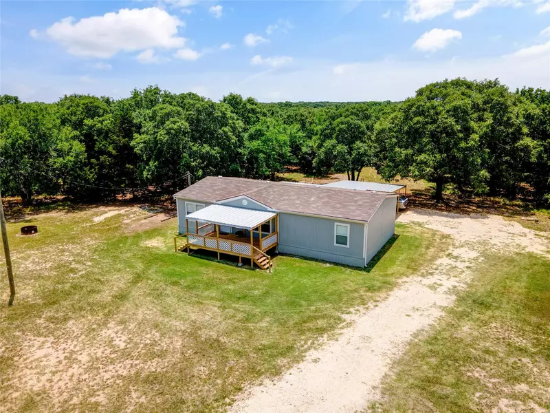 2210 Oak Valley Lane, Corsicana, TX 75110