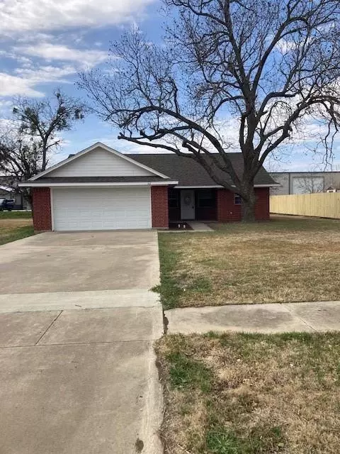 Grandview, TX 76050,312 N 3rd Street