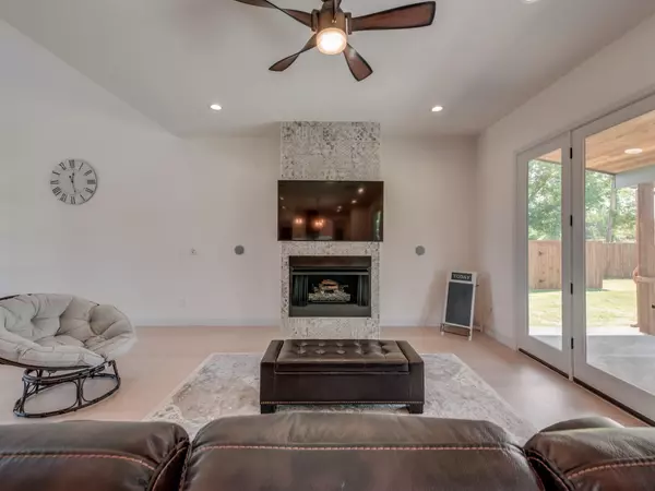 Justin, TX 76247,317 W 4th Street