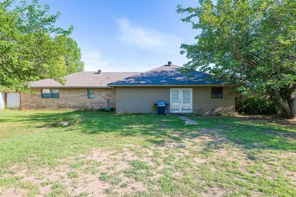 Sherman, TX 75092,3327 Carriage Circle