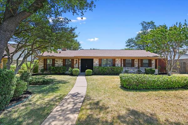 901 Carleton Drive, Richardson, TX 75081