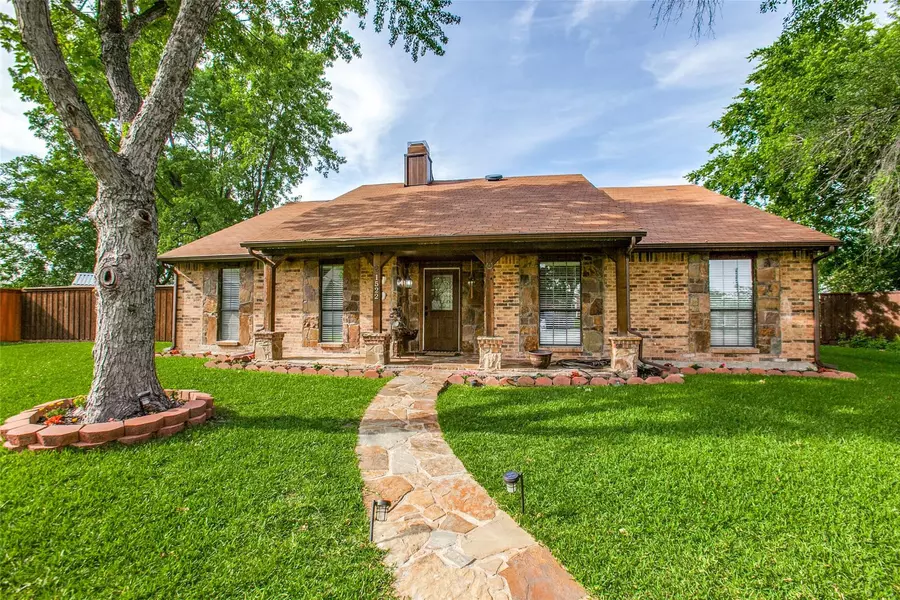 1522 Gelene Court, Garland, TX 75040