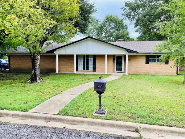 1503 Williams Avenue, Mount Pleasant, TX 75455