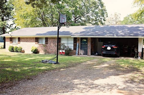 308 County road 1330, Mount Pleasant, TX 75455