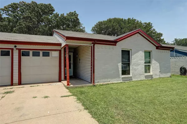 Arlington, TX 76014,2402 Jo Lyn Lane