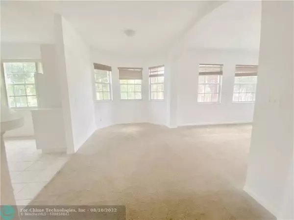 North Lauderdale, FL 33068,306 Belmont Ln  #306