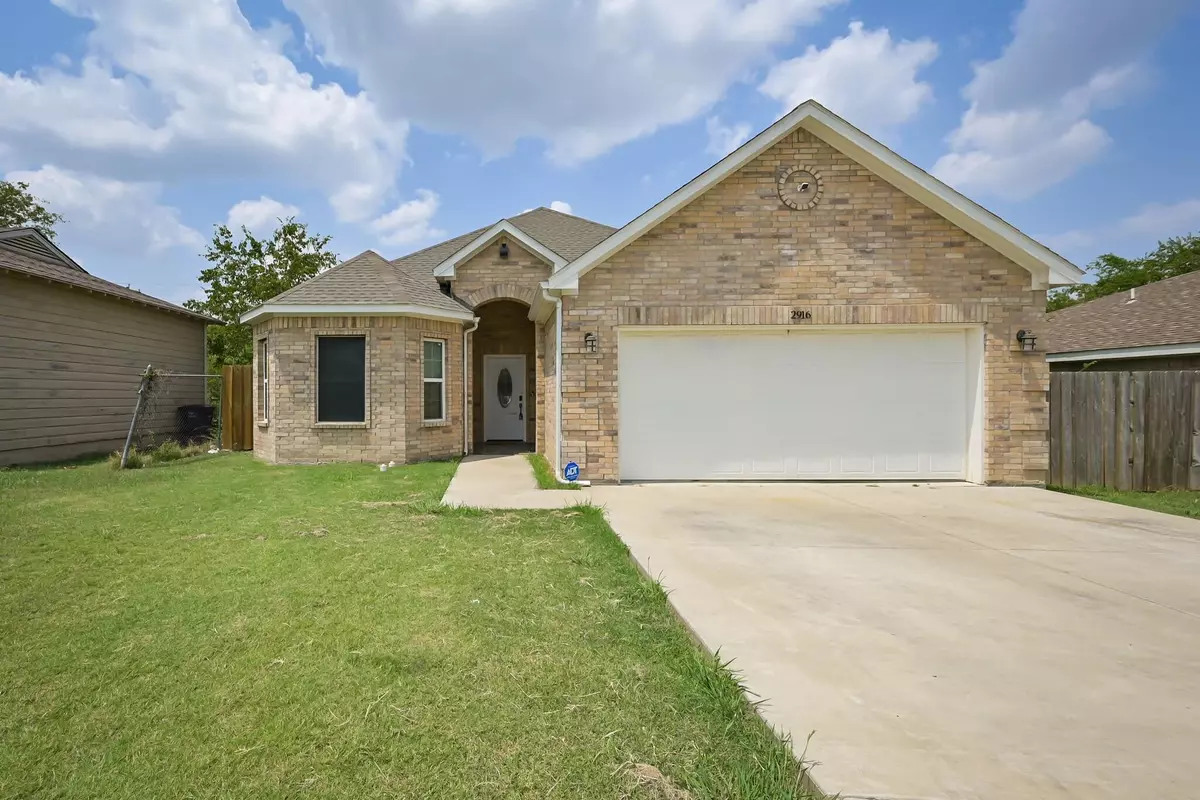 Fort Worth, TX 76105,2916 Canberra Court