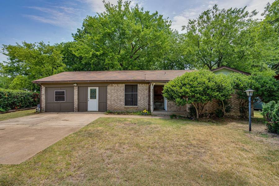 207 S Elm Street, Keller, TX 76248