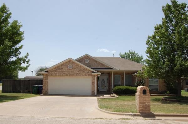 1936 Medora Street, Graham, TX 76450