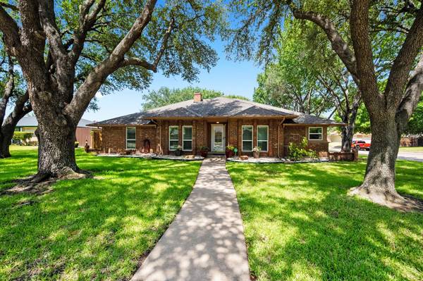 2421 Pecan Drive,  Grand Prairie,  TX 75050