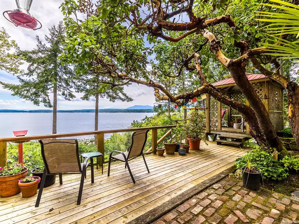 Gabriola Island, BC V0R 1X7,2445 Spring Beach Dr