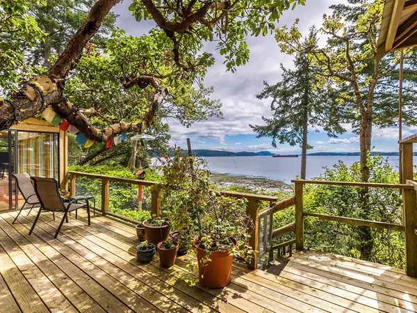 Gabriola Island, BC V0R 1X7,2445 Spring Beach Dr