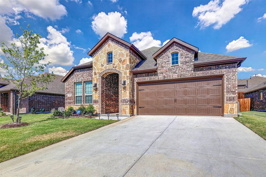 2925 Cerro Ranch Road, Aubrey, TX 76227