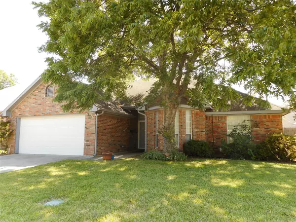 Irving, TX 75060,1132 Briar Oaks Drive