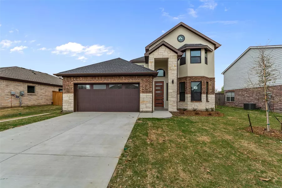 1055 Lake Trail Drive, Little Elm, TX 75068