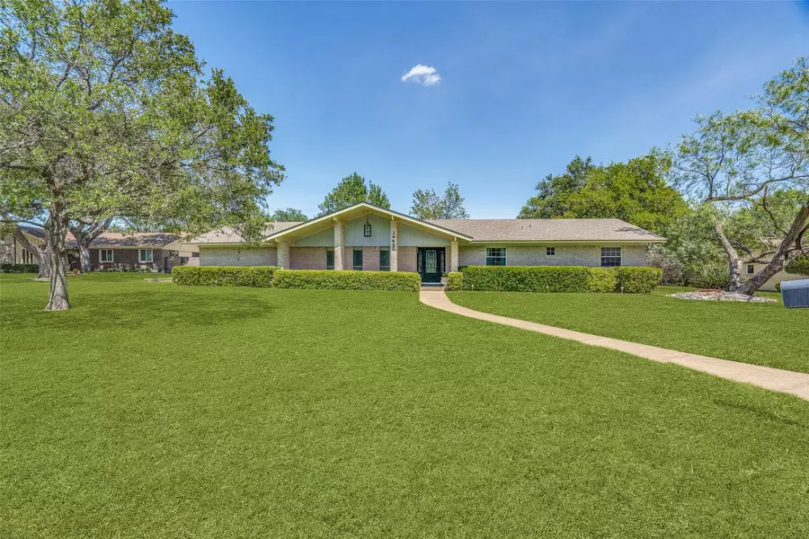 14422 Tanglewood Drive, Farmers Branch, TX 75234