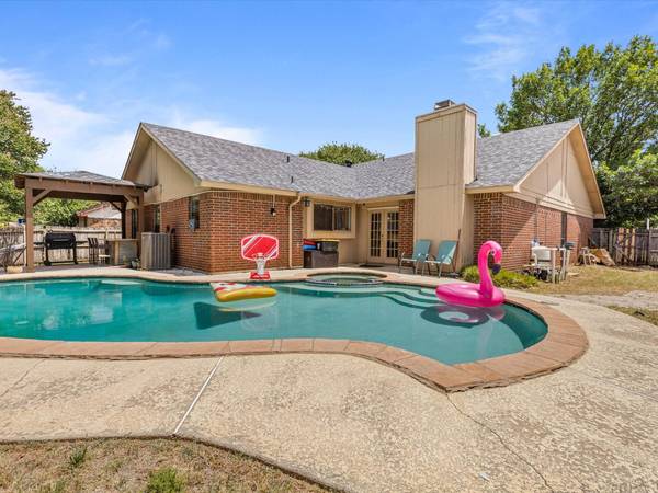 3416 Clovermeadow Drive, Fort Worth, TX 76123