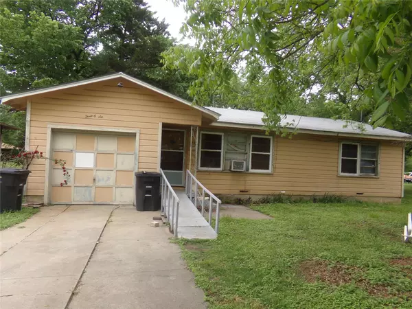 306 Williams Avenue, Cleburne, TX 76033