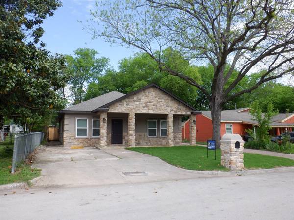 9132 Rowland Drive, White Settlement, TX 76108