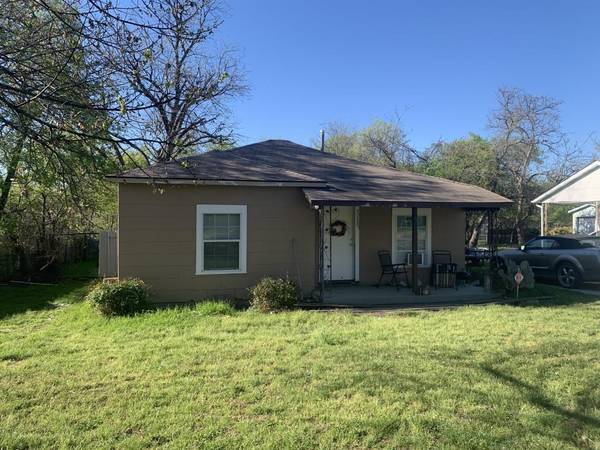 9209 Farmers Road, White Settlement, TX 76108