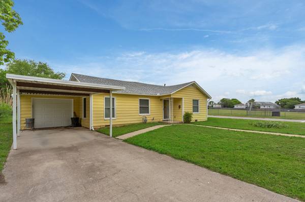 9000 Rowland Drive, White Settlement, TX 76108