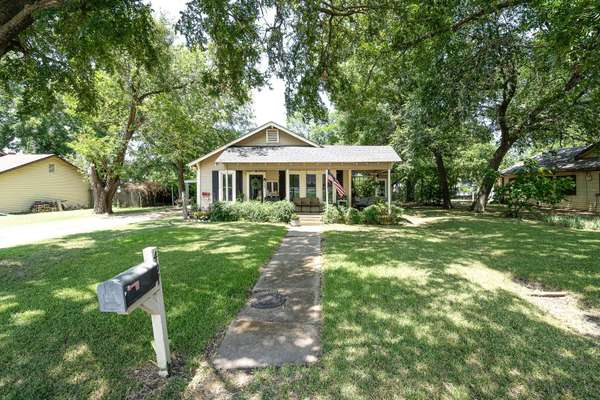 407 N Main Street, Crandall, TX 75114