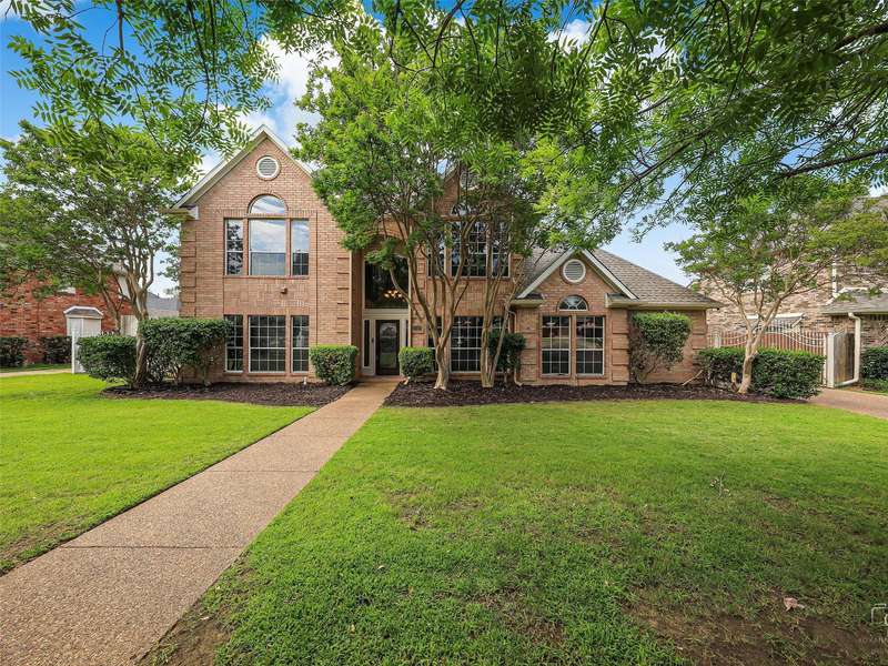 2729 Greenbrook Court, Grapevine, TX 76051