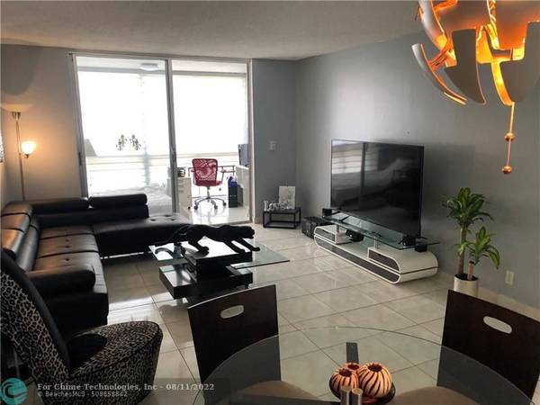 Hallandale Beach, FL 33009,420 NE 12th Ave  #506