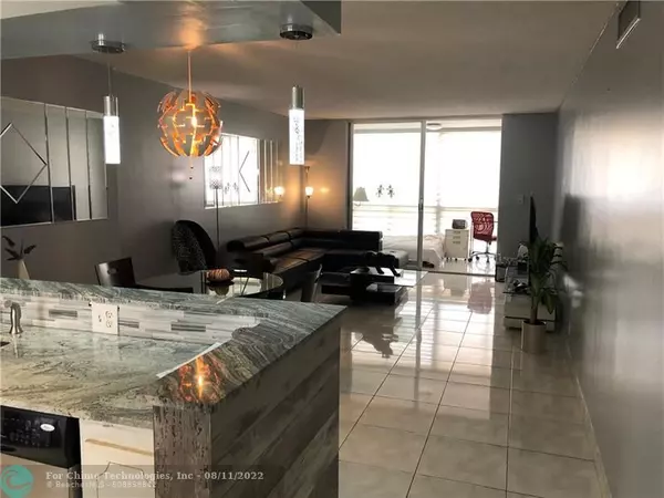 Hallandale Beach, FL 33009,420 NE 12th Ave  #506