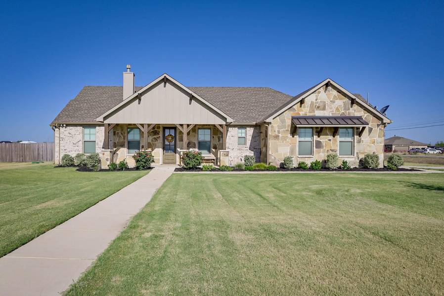 6033 Dewberry Lane, Joshua, TX 76058