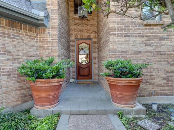 2003 Highland Oaks Street, Fort Worth, TX 76107