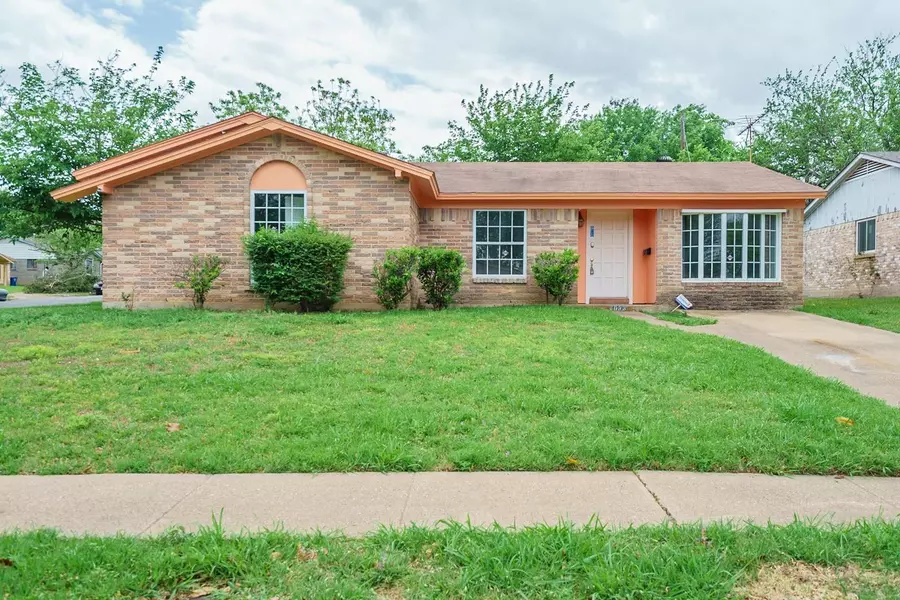 6033 Crosswood Lane, Dallas, TX 75241