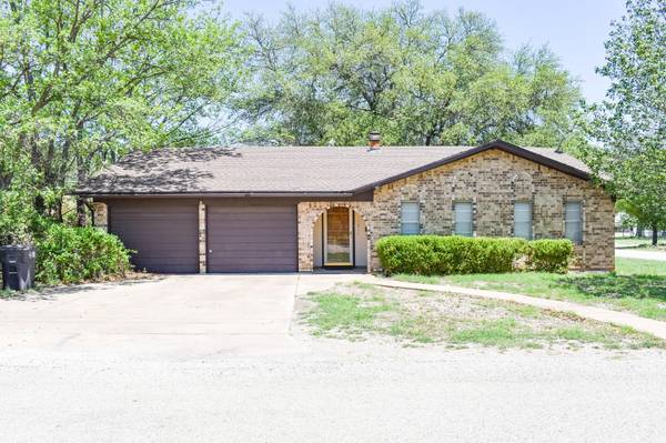 1211 S College, Brady, TX 76825