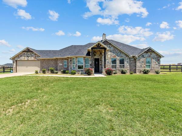 6024 Berry Ridge Lane,  Joshua,  TX 76058