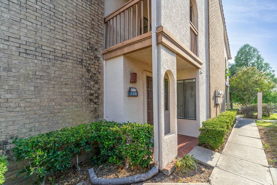 563 Ranch Trail #219, Irving, TX 75063