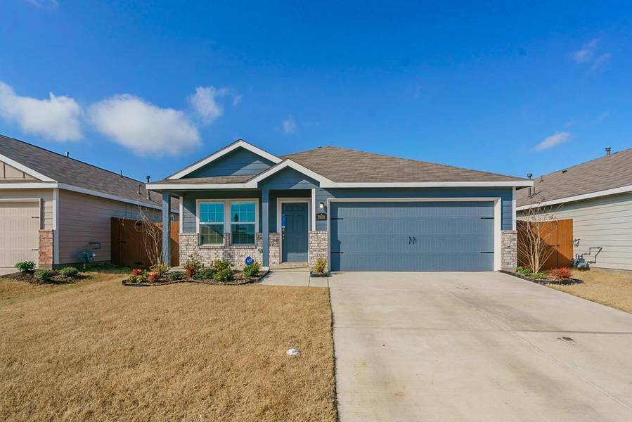 2933 Acacia Drive, Heartland, TX 75126