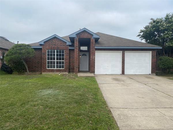 3209 Westhoff Drive, Grand Prairie, TX 75052