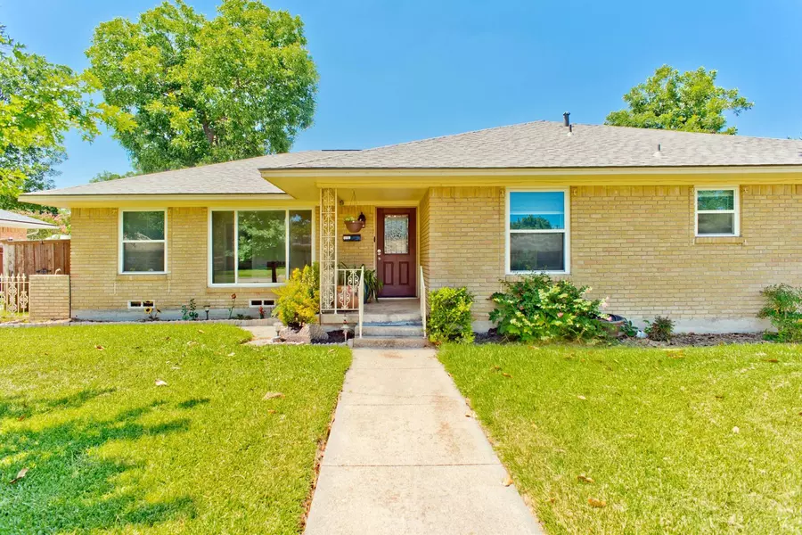 809 Daventry Drive, Garland, TX 75040