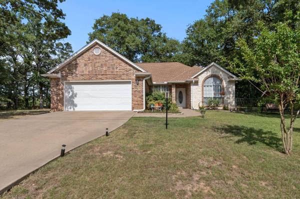 162 Meadow Lake Drive, Gun Barrel City, TX 75156