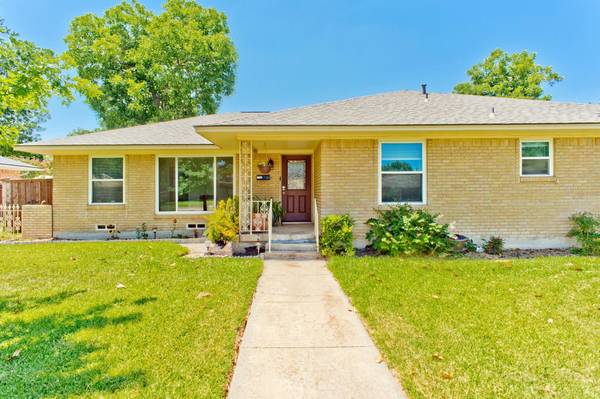 809 Daventry Drive, Garland, TX 75040